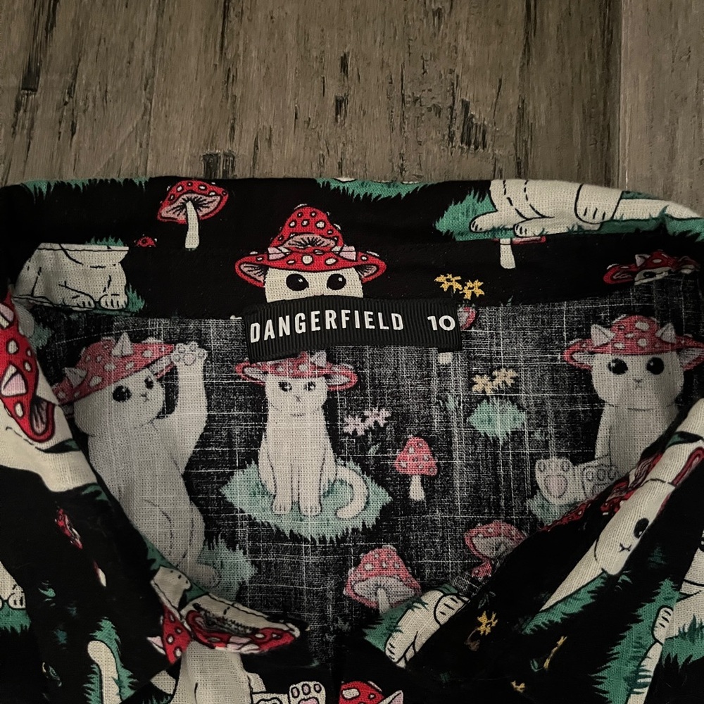 Dangerfield Cat and Mushroom Print Shirt Size 10 - Picture 5 of 7